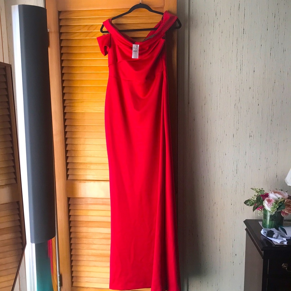 Black Halo Molten Red Evening gown